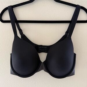 SPANX Black Seamless Molded Underwire Bra